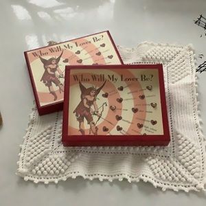 A fun and quirky Valentines fortune game, cute decoration♥️